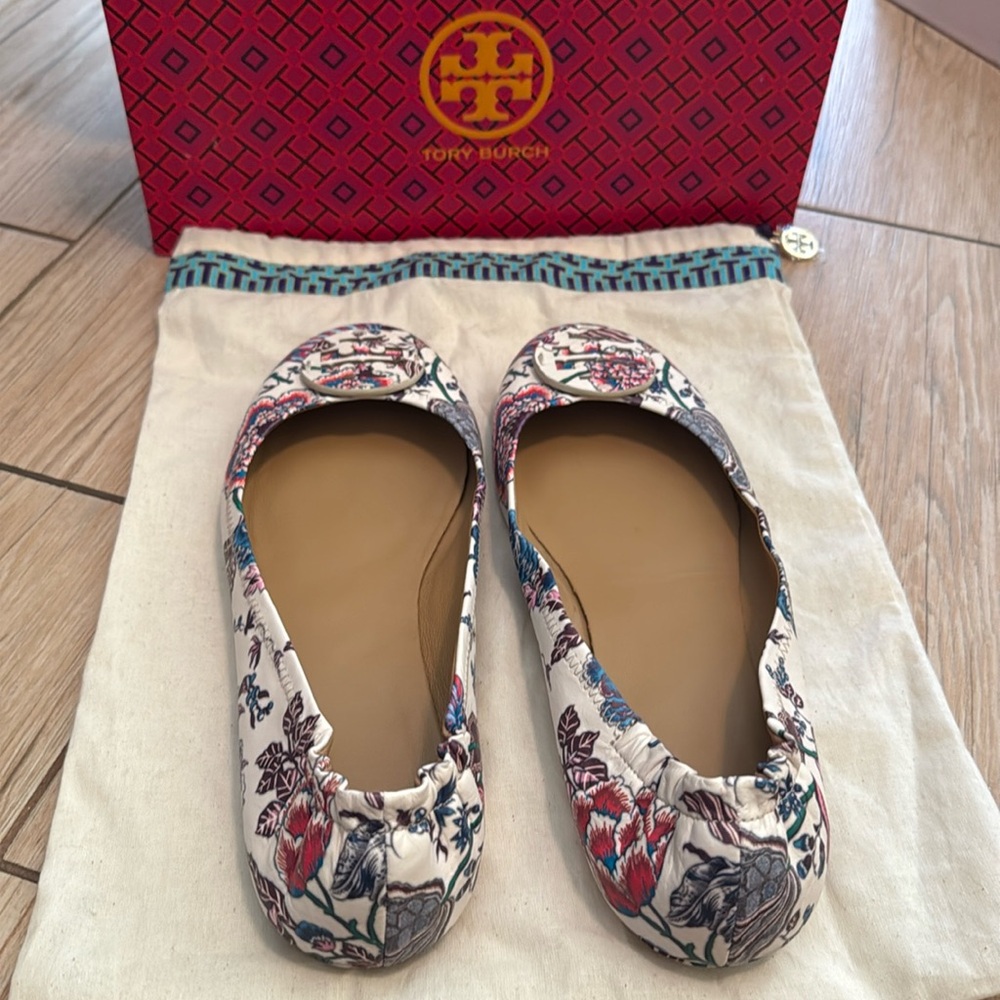Tory Burch Floral Print Flats - Multicolor